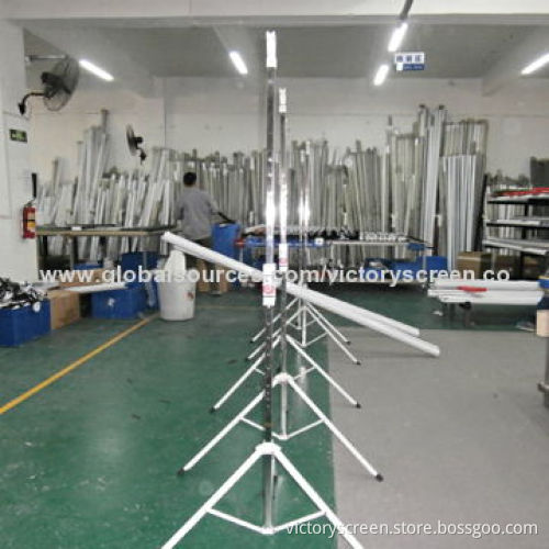 60-inch Tripod Screen with Strong Loading Weight, Elegant Appearance, 1:1, Hot Sell